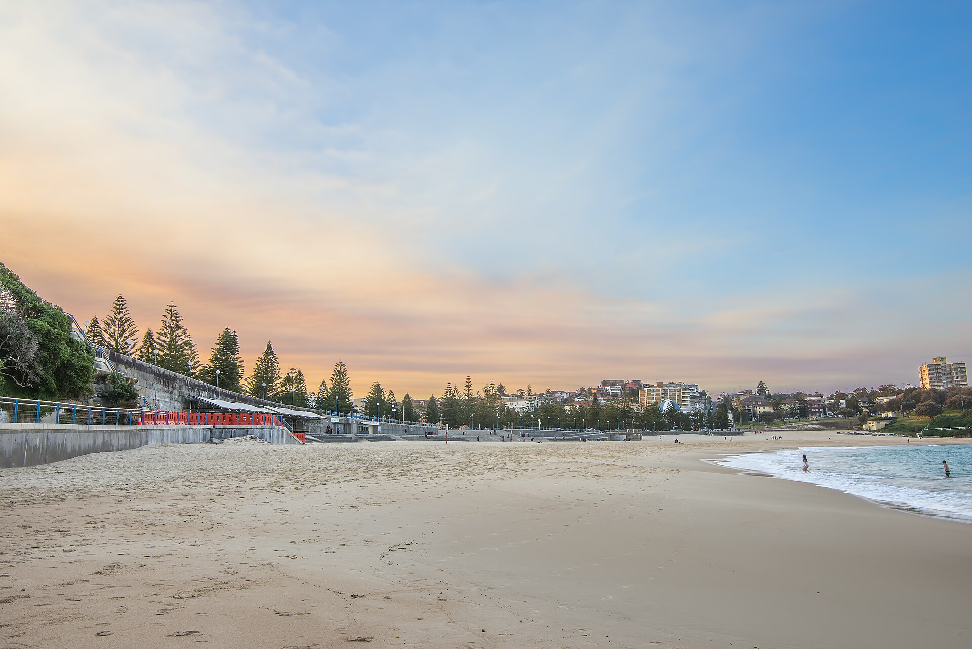 Coogee Beach Line Sydney (20612144238)